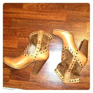 Bcbg generation  modern cowboy boots / ankle boots